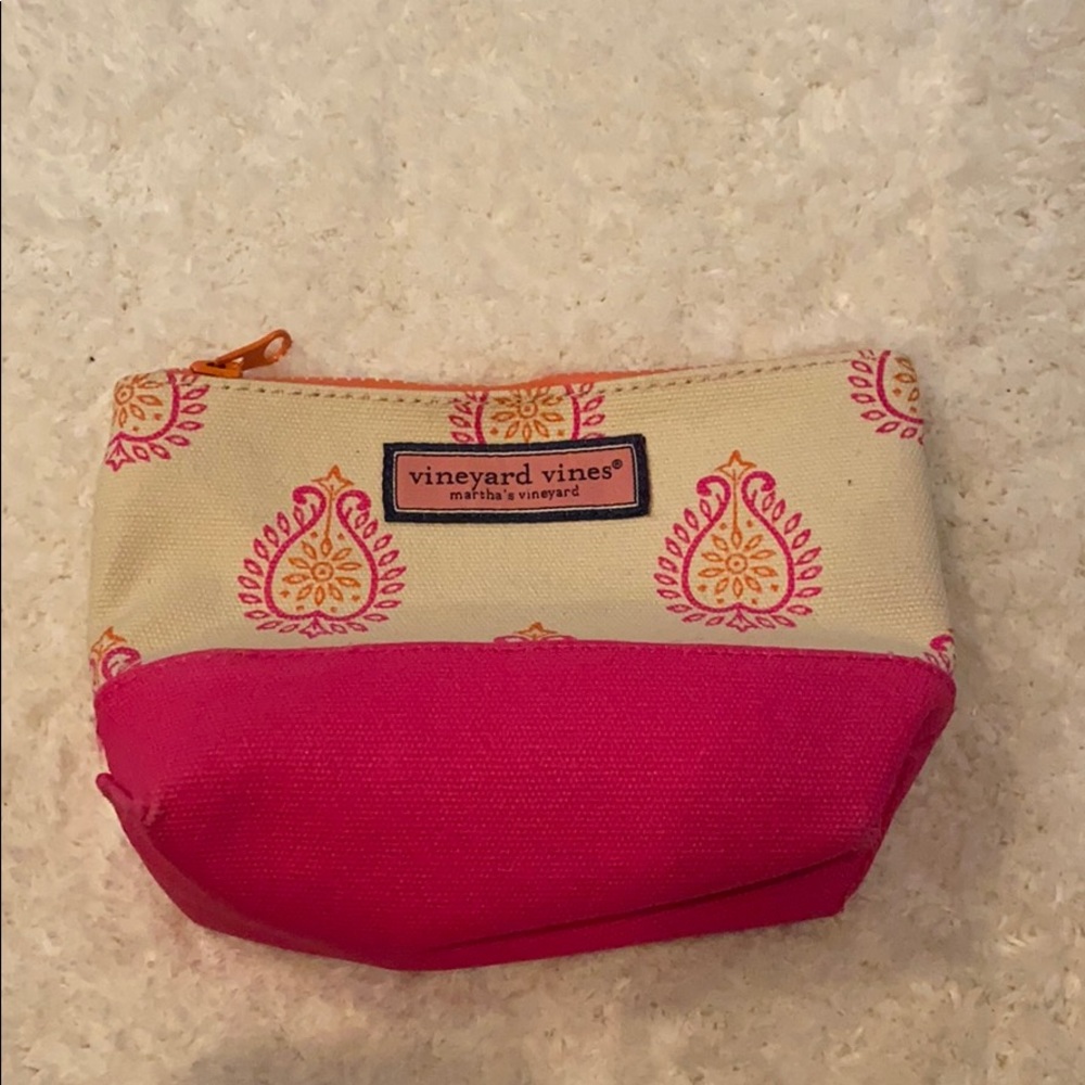 Vineyard Vines Makeup Bag